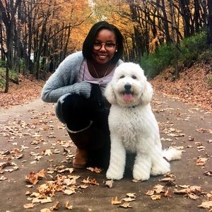 Meet your Posher, Carrie